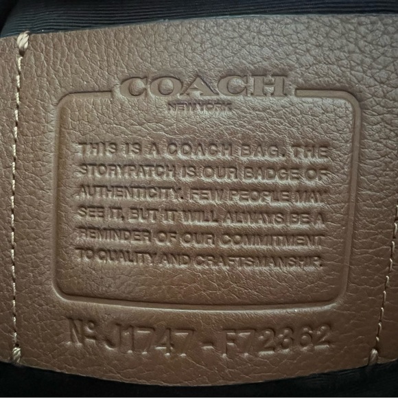 MCoach F28576 Brown Leather Messenger Bag - Adjustable Striped Strap - Picture 8 of 15